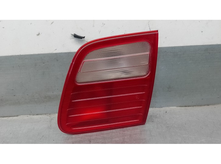 Replacement rear right tail light for Mercedes-Benz E-Class (W210) Estate 2.8 V6 18V CAT OEM IAM reference A2108202464 DE P