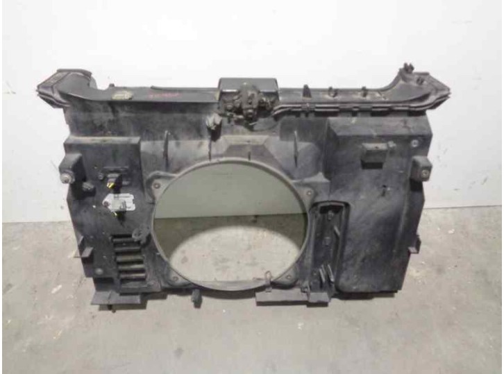 Recambio de calandra delantera de radiador para citroën c8 2.2 16v exclusive referencia OEM IAM DE FIBRA CON CERRADURA 