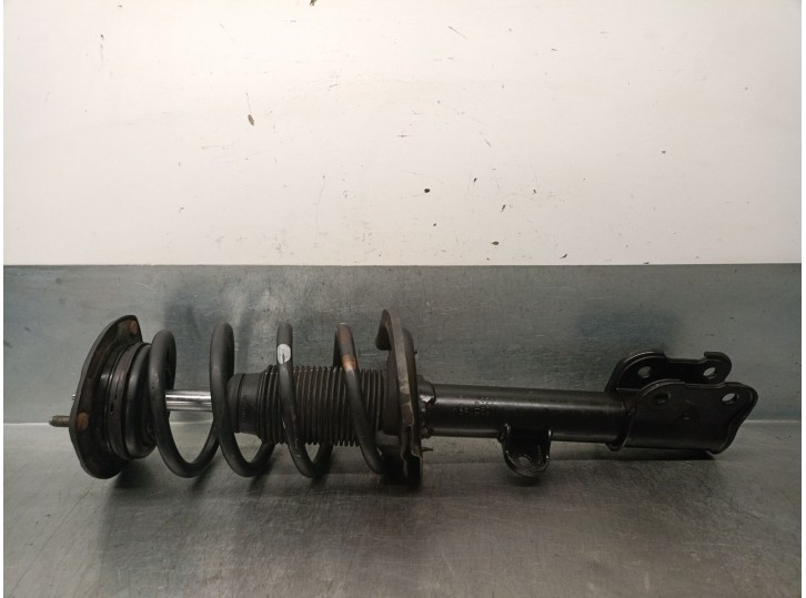 Replacement front right shock absorber for Kia Sorento II (XM) 2.2 CRDi OEM IAM reference 546602P700 546602P700 