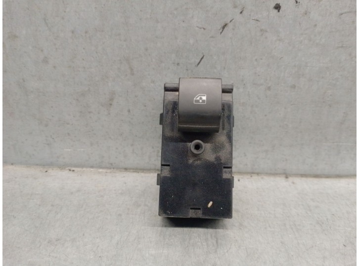 Recambio de mando elevalunas trasero izquierdo para opel zafira tourer c (p12) 1.6 cdti (75) referencia OEM IAM 13408452 1340845