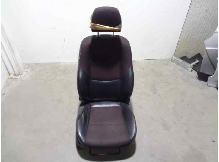 Recambio de asiento delantero derecho para hyundai i30 style referencia OEM IAM CUERO NEGRO Y TELA ROJA 5 PUERTAS
