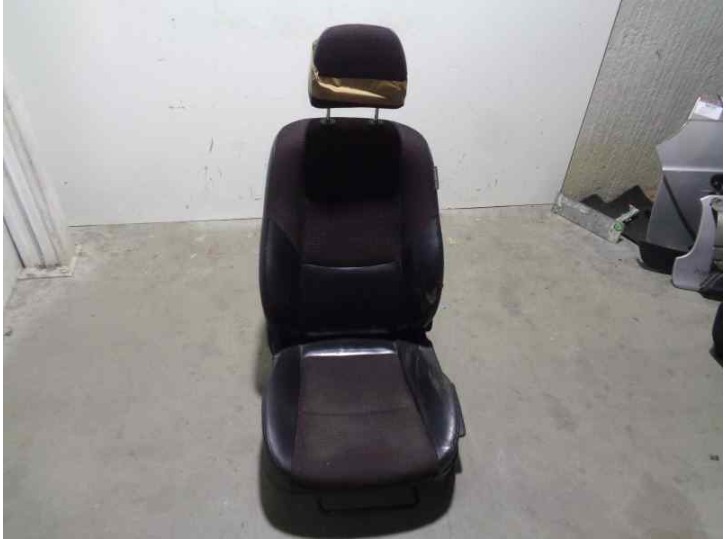 Recambio de asiento delantero izquierdo para hyundai i30 style referencia OEM IAM CUERO NEGRO Y TELA ROJA 5 PUERTAS