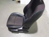 Recambio de asiento delantero izquierdo para hyundai i30 style referencia OEM IAM  CUERO NEGRO Y TELA ROJA 5 PUERTAS