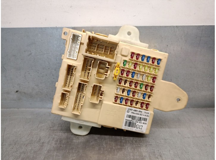 Recambio de caja reles / fusibles para kia sorento ii (xm) 2.2 crdi referencia OEM IAM 954002P411 