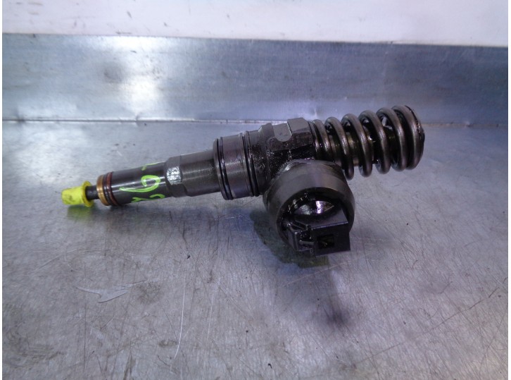 Recambio de inyector para volkswagen polo (9n3) 1.4 tdi referencia OEM IAM 036130073BN 0414720313 BOSCH