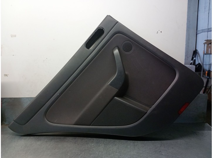 Recambio de guarnecido puerta trasera izquierda para volkswagen golf plus v (5m1, 521) 2.0 tdi 16v referencia OEM IAM 5M0868115 