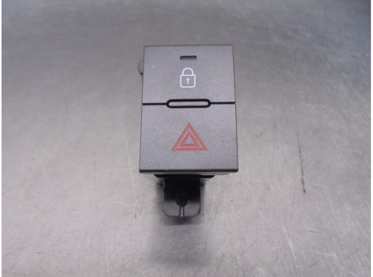 Replacement hazard warning switch for Hyundai Bayon OEM IAM reference 93790Q0000 93790Q0000DX5 