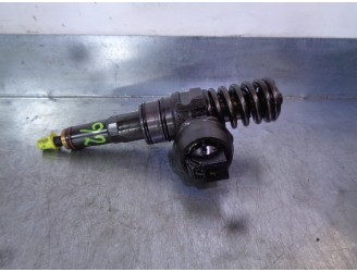 Recambio de inyector para volkswagen polo (9n3) 1.4 tdi referencia OEM IAM 036130073BN 0414720313 BOSCH