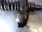 Recambio de inyector para volkswagen polo (9n3) 1.4 tdi referencia OEM IAM 036130073BN 0414720313 BOSCH