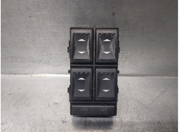 Replacement front left window switch for Ford Mondeo III (B5Y) 2.0 TDCi OEM IAM reference 03163453 