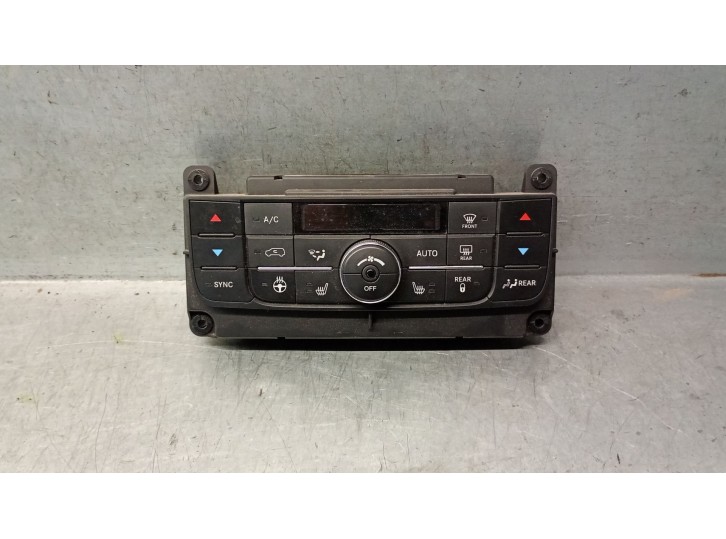 Recambio de mando climatizador para lancia voyager monospace (404_) 2.8 crd (rt, 53) referencia OEM IAM 68111337AF K68111337AF 