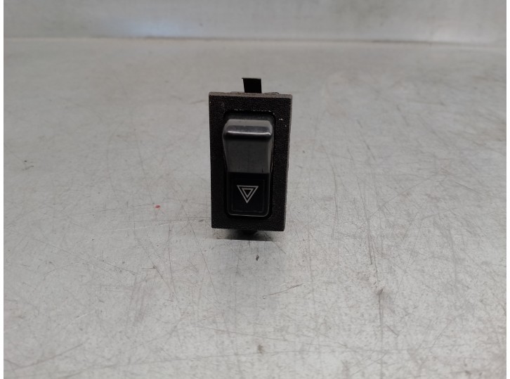 Recambio de warning para volvo serie 340 1.7 referencia OEM IAM 3204939  