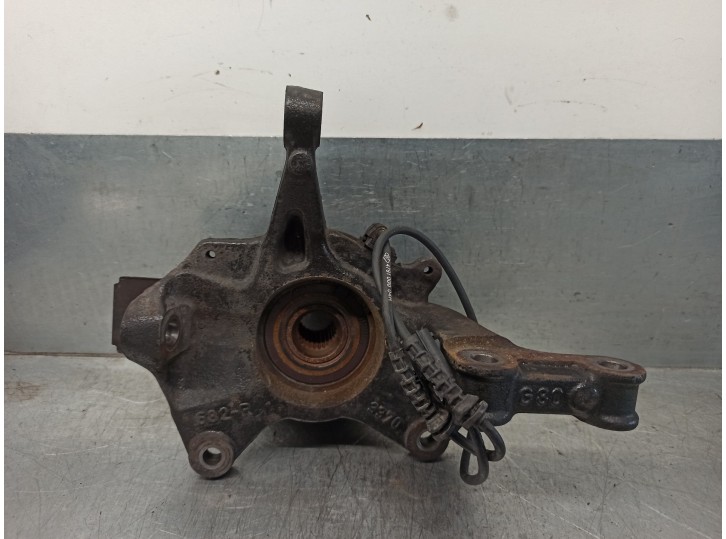 Recambio de mangueta delantera izquierda para renault fluence 1.5 dci diesel fap referencia OEM IAM 400150053R  