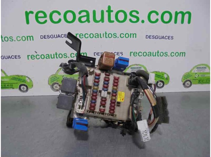Replacement relay / fuse box for Nissan Primera saloon (P12) 2.2 16V turbodiesel cat OEM IAM reference 24350AV700 