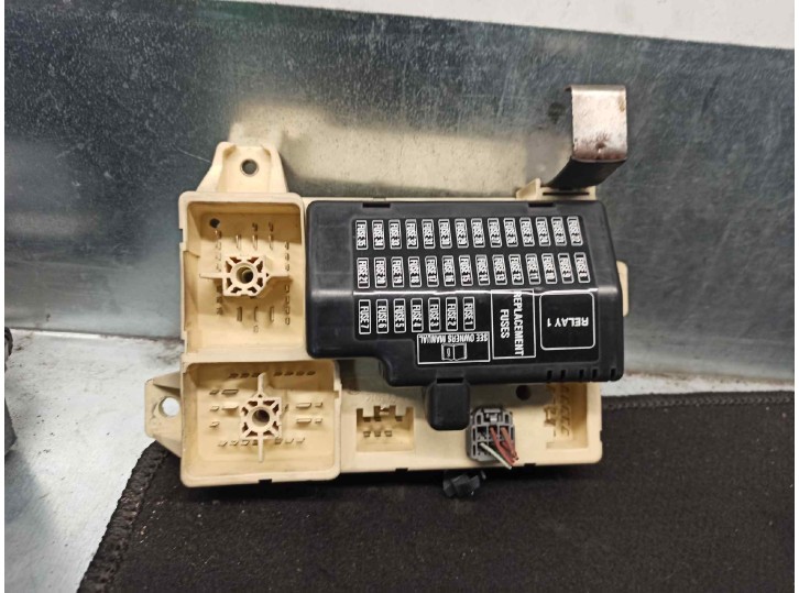 Replacement relay / fuse box for Jaguar S-Type 2.7 V6 Diesel Executive OEM IAM reference 4R8T14A067AB 