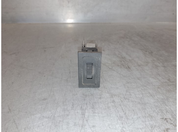 Recambio de interruptor para volvo serie 340 1.7 referencia OEM IAM 3207385  