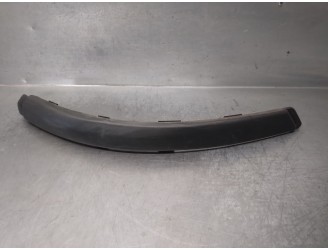 Recambio de molduras traseras para ford mondeo iii (b5y) 2.0 tdci referencia OEM IAM FD4183211A  