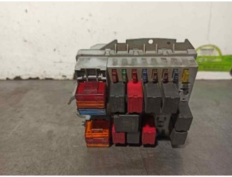 Recambio de caja reles / fusibles para alfa romeo 147 (190) 1.9 jtd cat referencia OEM IAM 51742420  