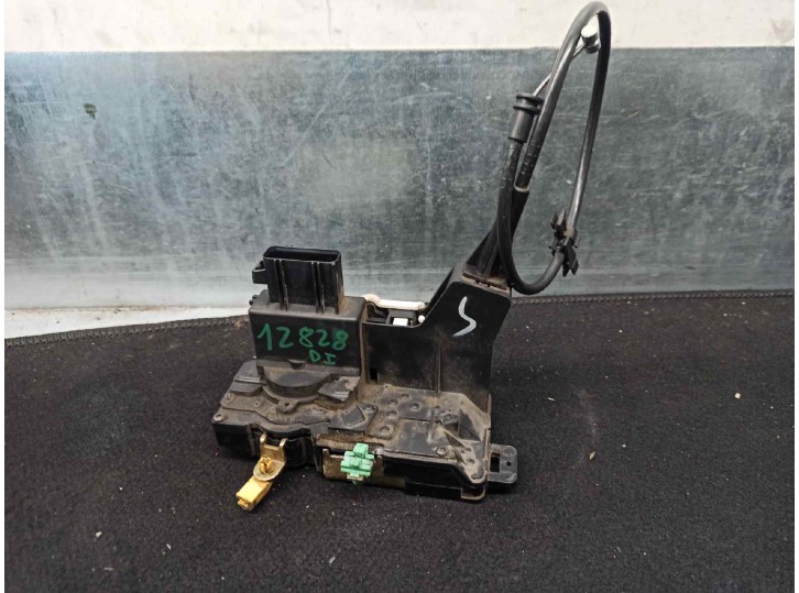 Replacement front left door lock for Jaguar S-Type 2.7 V6 Diesel Executive OEM IAM reference 2W4A5421813AA 9 P