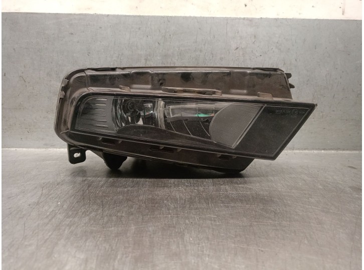 Recambio de faro antiniebla derecho para seat leon st (5f8) 1.4 tgi referencia OEM IAM 575941702A 575941702A 