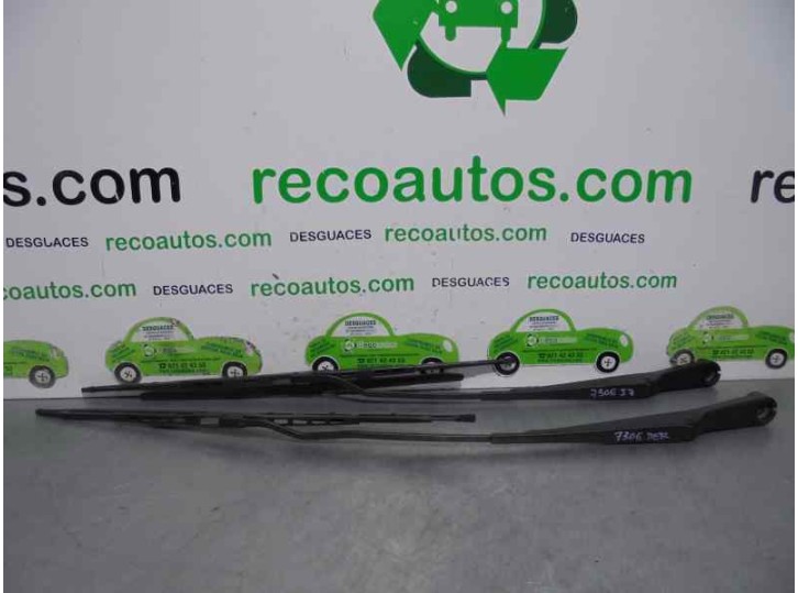 Recambio de brazo limpia delantero derecho para land rover freelander 2.0 td4 cat referencia OEM IAM DKB103090 