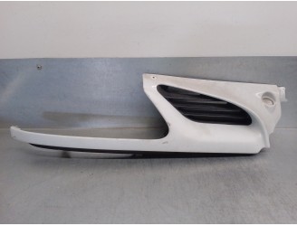 Replacement front grille for Renault Megane I sedan hatchback (BA0) 2.0 cat OEM IAM reference 7700834201 