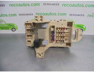 Recambio de caja reles / fusibles para toyota yaris (ncp1/nlp1/scp1) 1.0 cat referencia OEM IAM 827300D020 