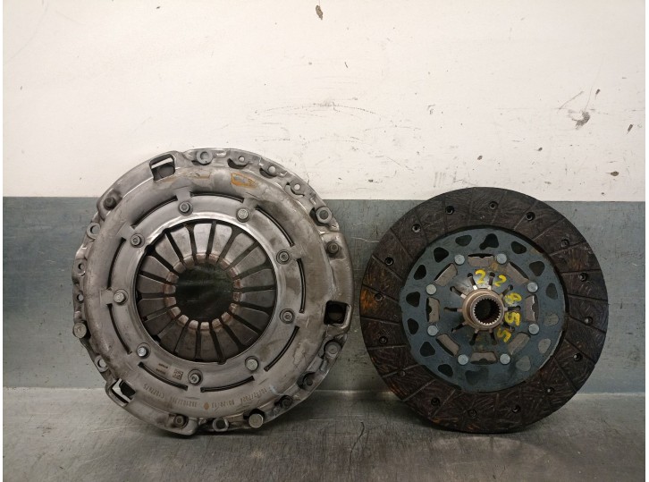 Recambio de kit embrague para dacia duster (hm_) 1.0 tce 90 referencia OEM IAM 302103230R 302051336R C1077675 VALEO