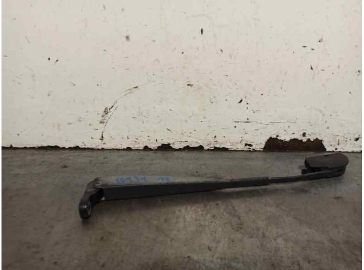 Replacement rear wiper arm for Citroën Evasion 2.1 TD Landscape OEM IAM reference VALEO