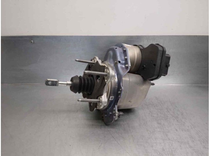 Recambio de servofreno para renault arkana referencia OEM IAM 472107786R 0204N00214 BOSCH