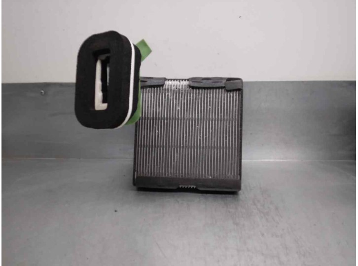 Recambio de evaporador aire acondicionado para renault arkana referencia OEM IAM 922703852R  