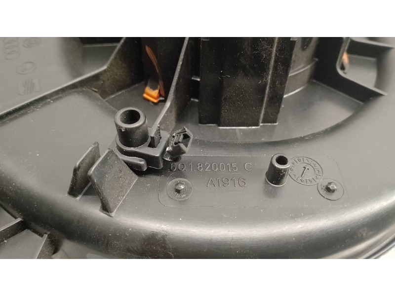 Recambio de motor calefaccion para volkswagen polo (9n1) 1.4 16v referencia OEM IAM 6Q1820015C  