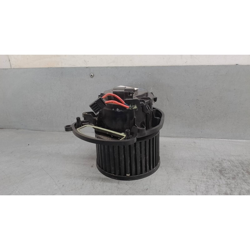 Recambio de motor calefaccion para renault megane iv berlina 5p 1.2 tce energy referencia OEM IAM T69963A  