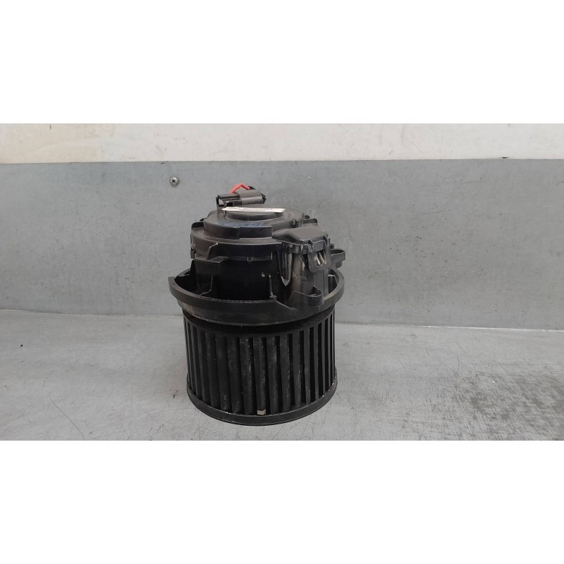 Recambio de motor calefaccion para renault megane iv berlina 5p 1.2 tce energy referencia OEM IAM T69963A  