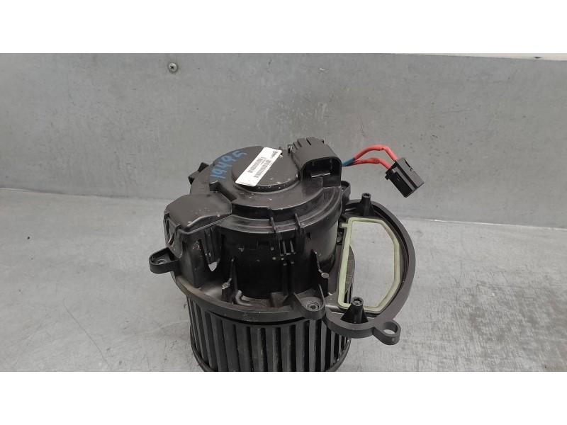 Recambio de motor calefaccion para renault megane iv berlina 5p 1.2 tce energy referencia OEM IAM T69963A  