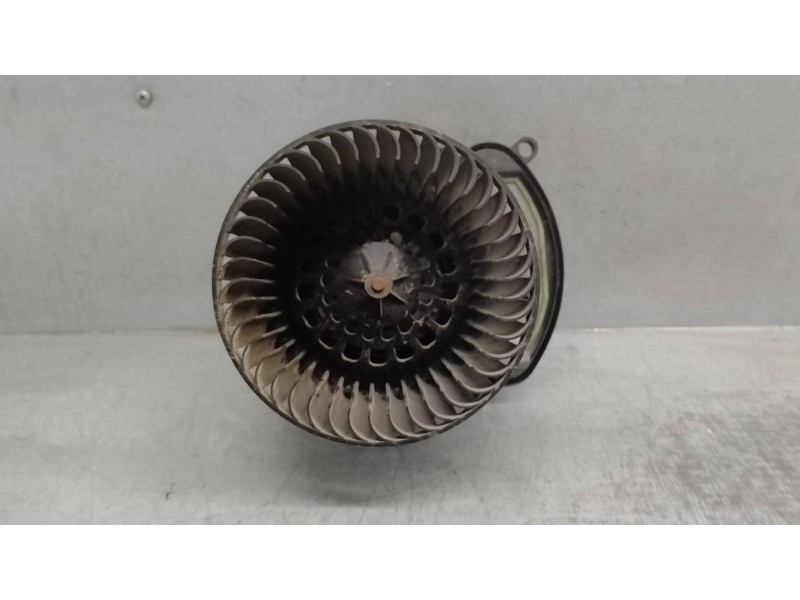 Recambio de motor calefaccion para renault megane iv berlina 5p 1.2 tce energy referencia OEM IAM T69963A  