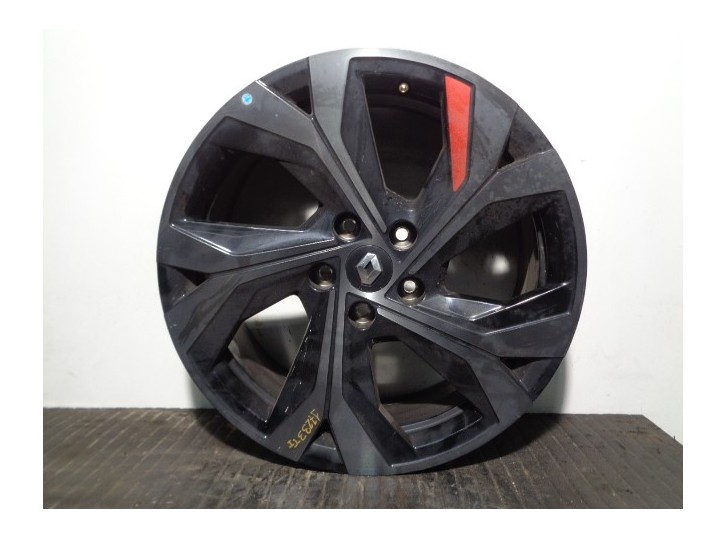 Recambio de llanta para renault arkana referencia OEM IAM 403009719R R187JX18CH5-35 ALUMINIO 5P