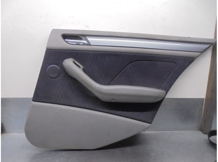 Recambio de guarnecido puerta trasera derecha para bmw serie 3 berlina (e46) 2.5 24v cat referencia OEM IAM 51428224420 