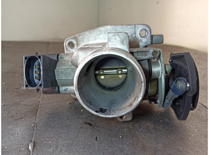 Recambio de caja mariposa para ford fiesta (dx) 1.3 cat referencia OEM IAM 96BFFA  