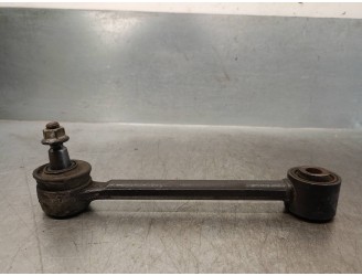 Recambio de brazo suspension superior trasero derecho para hyundai i30 1.4 cat referencia OEM IAM 552502H000  