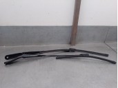Replacement front right wiper arm for Volvo V60 I (155) D3 / D4 OEM IAM reference 30753505 30753504 