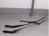 Replacement front right wiper arm for Volvo V60 I (155) D3 / D4 OEM IAM reference 30753505 30753504 