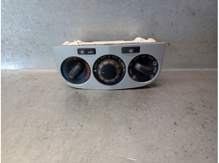 Recambio de mando calefaccion / aire acondicionado para opel corsa d (s07) 1.3 cdti (l08, l68) referencia OEM IAM 13330680 68221