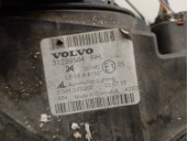 Replacement right headlight for Volvo S40 Saloon 2.0 Diesel CAT OEM IAM reference 31299584 WITH MAGNIFIER 4 DOORS