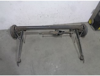 Recambio de puente trasero para nissan primera berlina (p11) 1.6 16v cat referencia OEM IAM 4663185 TAMBOR 4 AGUJEROS BURRA 8