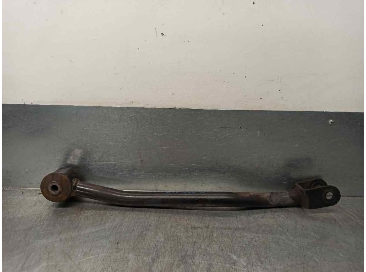 Recambio de brazo suspension inferior trasero derecho para cadillac srx v6 elegance referencia OEM IAM 25721399 02101332 