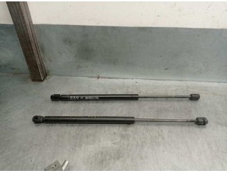 Replacement hood shock absorbers for Peugeot 306 sedan 3/4/5 doors (S2) 1.9 diesel OEM IAM reference 9629219580 