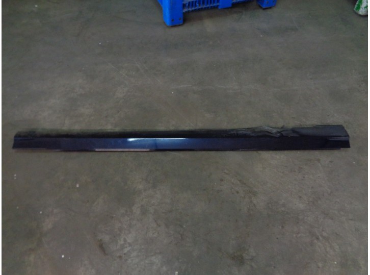 Recambio de spoiler talonera lateral derecha para mercedes-benz clase c (w204) berlina c 320 cdi (204.022) referencia OEM IAM A2