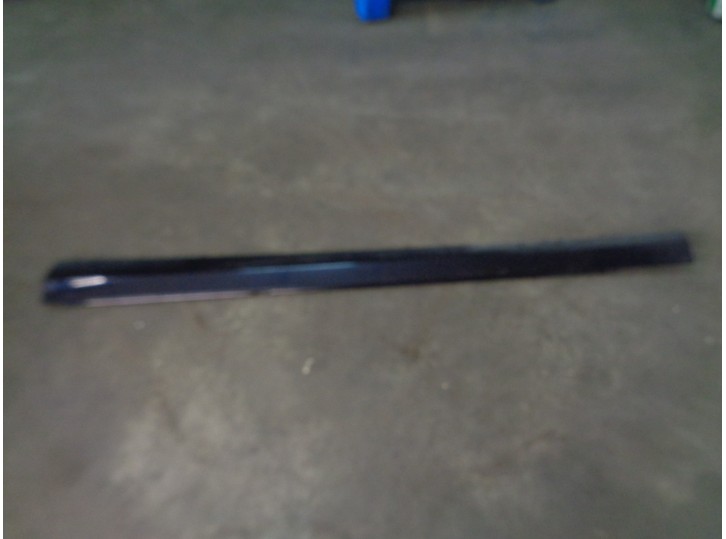 Recambio de spoiler talonera lateral izquierda para mercedes-benz clase c (w204) berlina c 320 cdi (204.022) referencia OEM IAM 