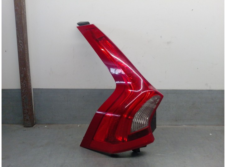 Recambio de piloto trasero izquierdo para volvo v60 i (155) d3 / d4 referencia OEM IAM 31214963 31395928 
